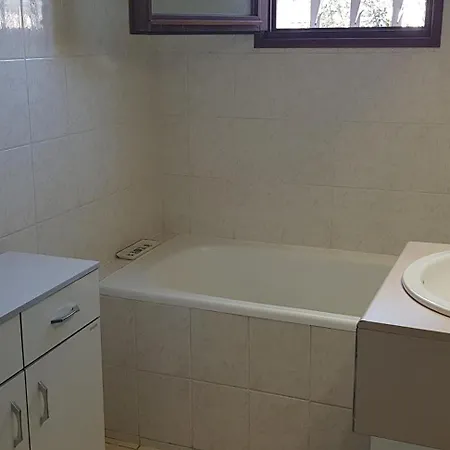 Maison, Grand Jardin, 8 Min A Pied, Piste Cyclable, 6 Couchages Holiday home *