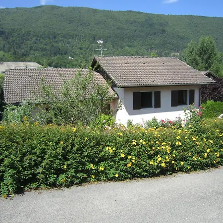 Maison, Grand Jardin, 8 Min A Pied, Piste Cyclable, 6 Couchages Holiday home